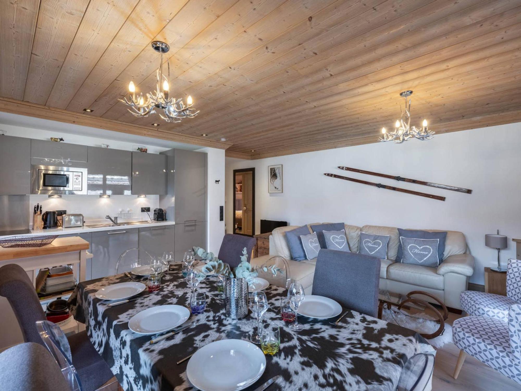 Cosy, Proche Des Pistes A Courchevel, 7 Pers, Parking, Terrasse Et Wifi - Fr-1-563-25 Apartamento *
