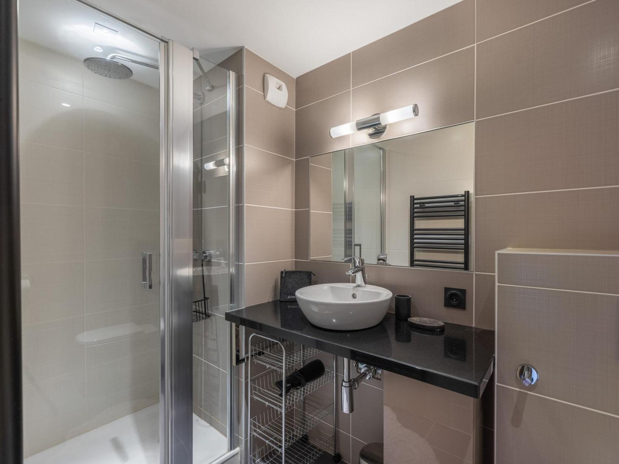 1650, 4 Pièces, 7 Personnes - Fr-1-563-25 Appartement Courchevel